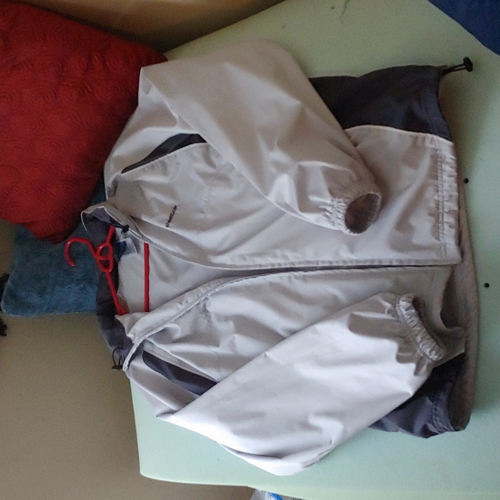 Reebok Mens windbreaker L. NWOT